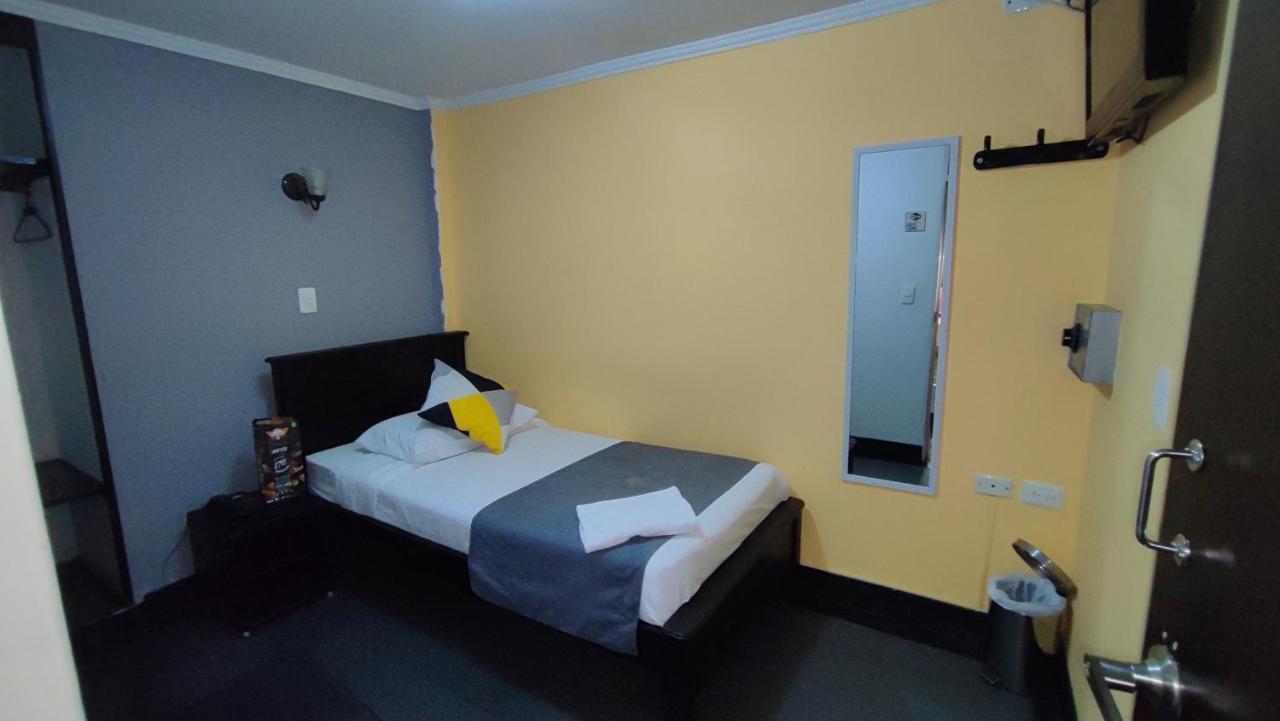 בוגוטה Hotel Rivera Deluxe מראה חיצוני תמונה