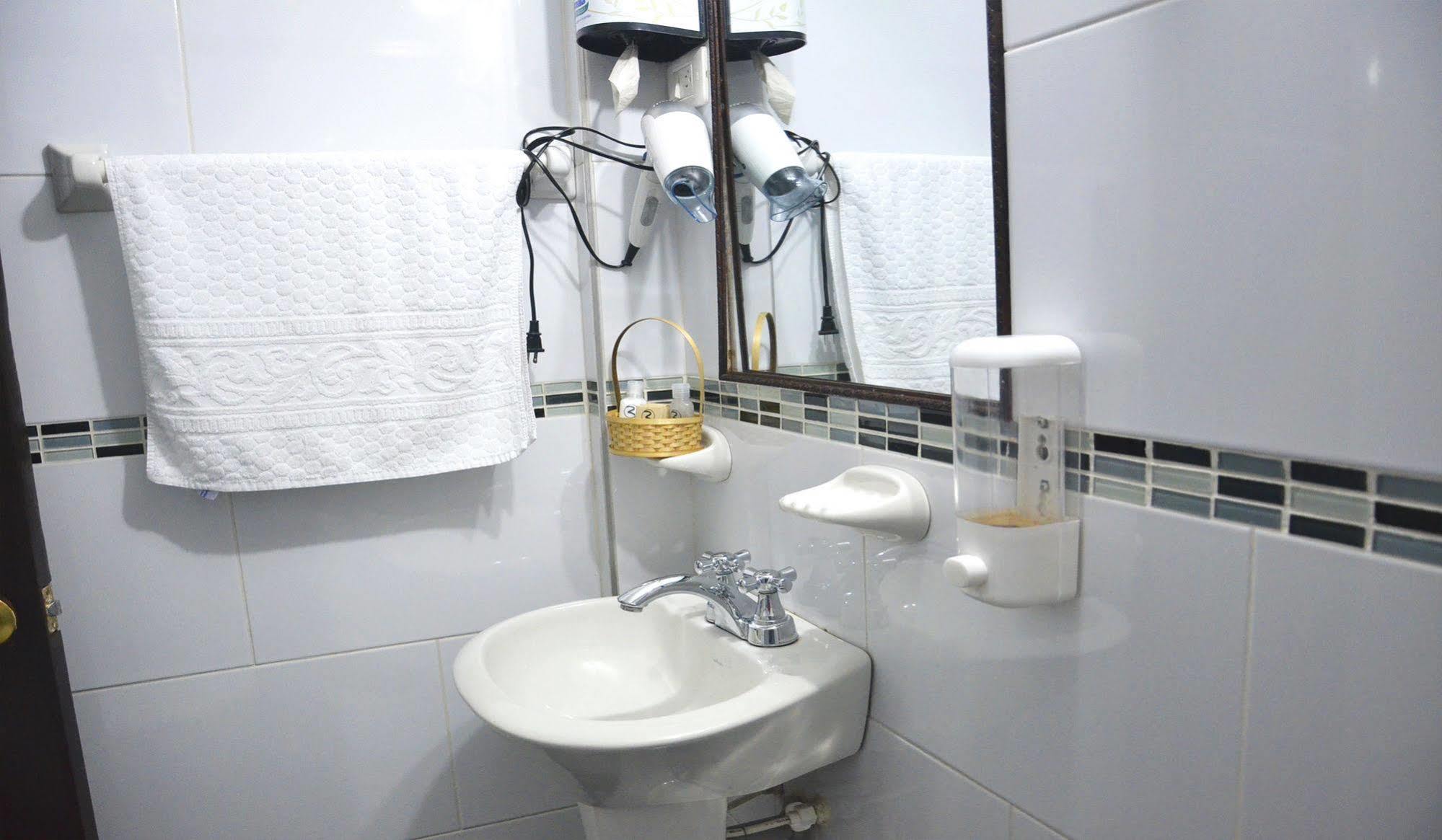 בוגוטה Hotel Rivera Deluxe מראה חיצוני תמונה